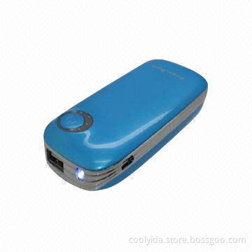 Power Bank with 4,400mAh Capacity, 5V DC Input Voltage, Measures 92 x 41 x 40mm